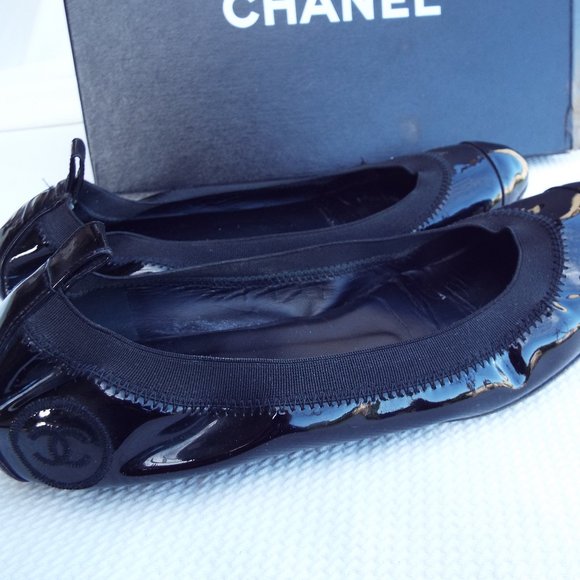 Chanel " Spirit" Patent On Patent Cap-Toe Flats - Picture 4 of 8